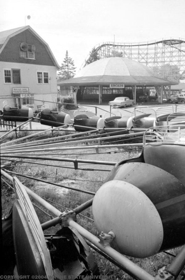 Walled Lake Amusement Park (Walled Lake Park) - Ride (newer photo)